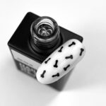 NAILSOFTHEDAY-Fun-top-03-top-z-czarnymi-elementami-bez-lepkiej-warstwy-10-ml_[3283]_1200