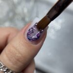 NAILSOFTHENIGHT-Dream-gel-03-fioletowy-zel-do-zdobien-z-heksagonami-i-brokatem-5-g_[2490]_1200