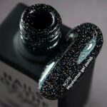 NAILSOFTHENIGHT-Manhattan-czarny-z-holo-drobinka-odblaskowy-lakier-hybrydowy-10-ml_[2515]_1200
