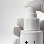 NAILSOFTHEDAY-Podology-plyn-zmiekszajacy-do-stop-keratolityk-100-ml_[4038]_1200