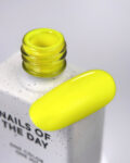 NAILSOFTHEDAY-Gel-polish-Banana-elektryzujacy-limonkowy-lakier-hybrydowy-10-ml_[4689]_1200