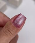 NAILSOFTHEDAY-Cat-Eye-Gel-Polish-02-rozowy-lakier-hybrydowy-z-efektem-kocie-oko-6-ml_[6438]_1200